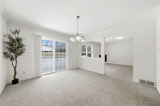 74 Moon Walk, Tonawanda, NY 14150