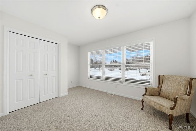 74 Moon Walk, Tonawanda, NY 14150