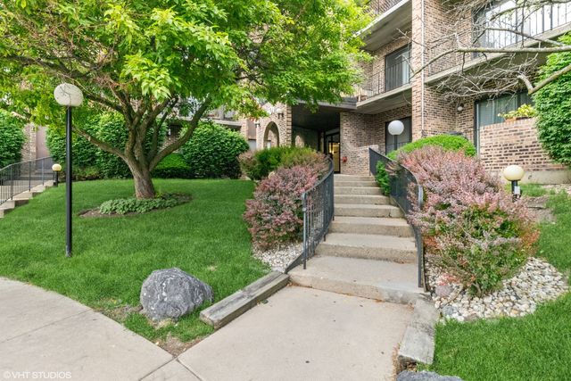 601 W Huntington Comm Road 305, Mount Prospect, IL 60056