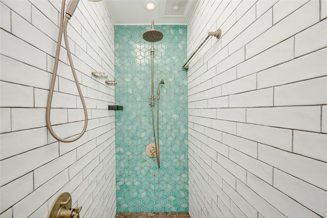 2404 Barton SKWY, Austin, TX 78704