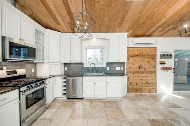 2404 Barton SKWY, Austin, TX 78704