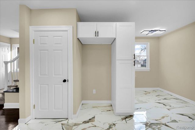 16121 Rosemont Avenue, Detroit, MI 48219