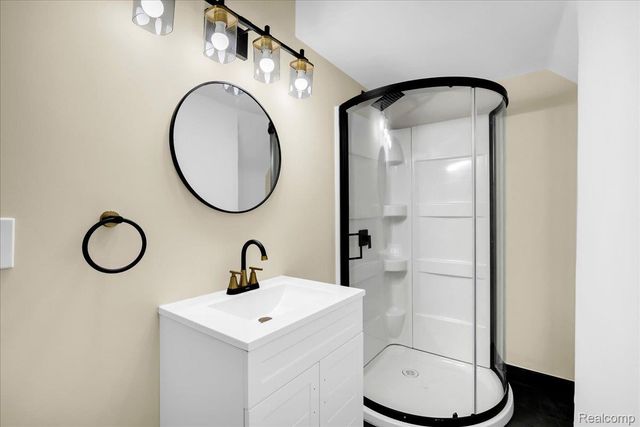 16121 Rosemont Avenue, Detroit, MI 48219