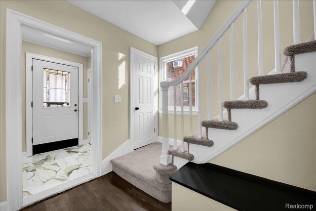 16121 Rosemont Avenue, Detroit, MI 48219