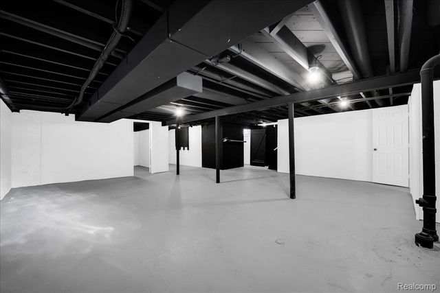 16121 Rosemont Avenue, Detroit, MI 48219