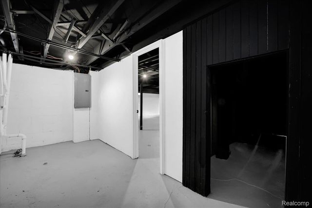 16121 Rosemont Avenue, Detroit, MI 48219