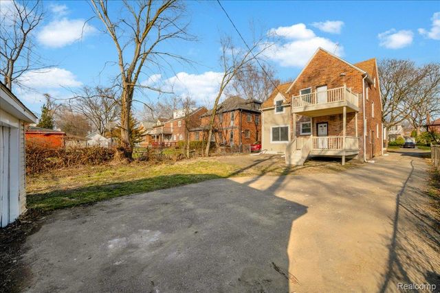 16121 Rosemont Avenue, Detroit, MI 48219