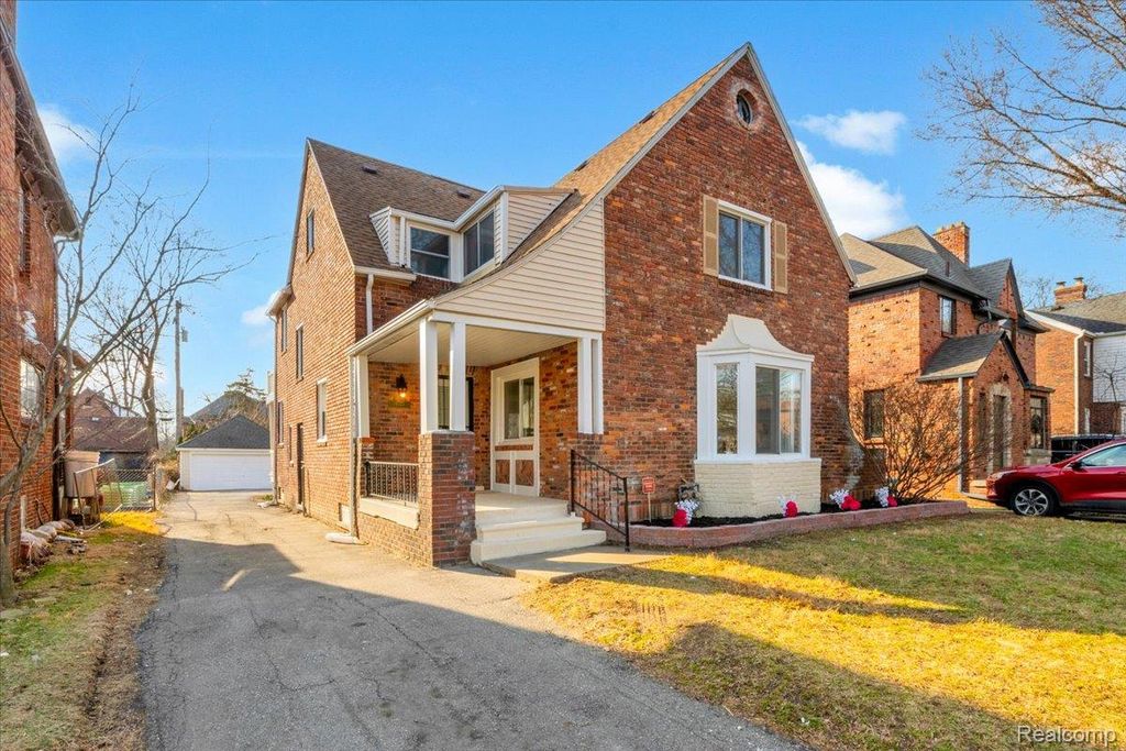 16121 Rosemont Avenue, Detroit, MI 48219