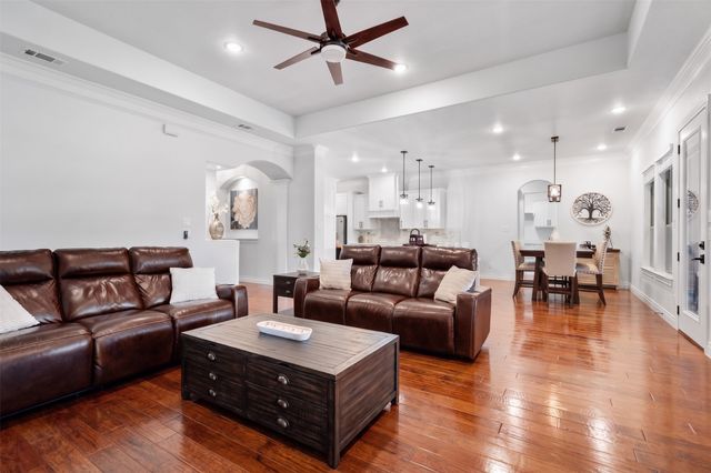 112 Knob Court, Springtown, TX 76082