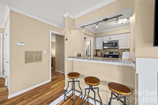 308 Queens Road 17, Charlotte, NC 28204