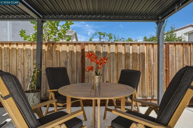 5409 Capay Valley Ln, Antioch, CA 94531