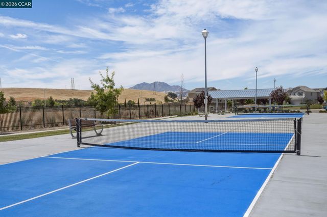 5409 Capay Valley Ln, Antioch, CA 94531