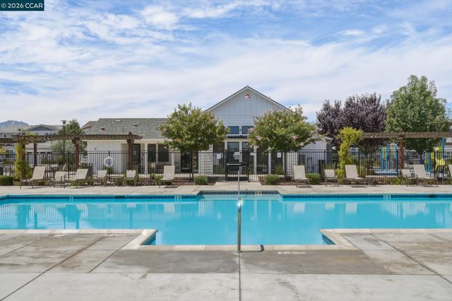 5409 Capay Valley Ln, Antioch, CA 94531