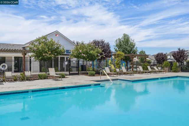5409 Capay Valley Ln, Antioch, CA 94531