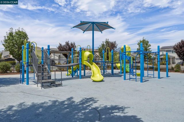 5409 Capay Valley Ln, Antioch, CA 94531