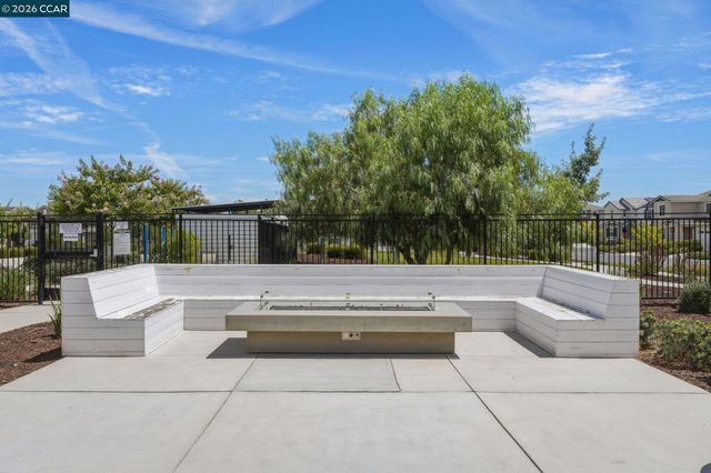 5409 Capay Valley Ln, Antioch, CA 94531