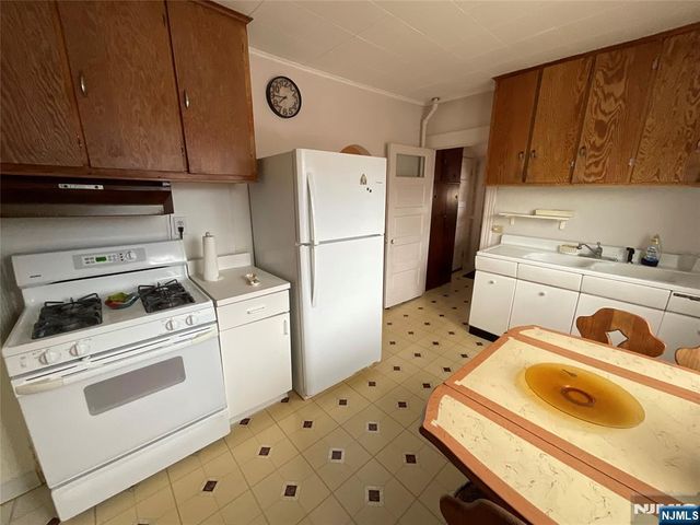 51 Gold Street, North Arlington, NJ 07031