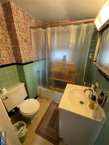 51 Gold Street, North Arlington, NJ 07031