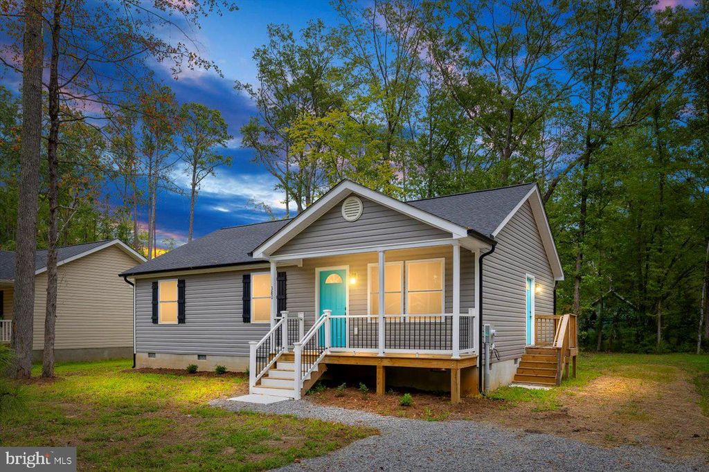 380 SHOREWOOD DR, Colonial Beach, VA 22443