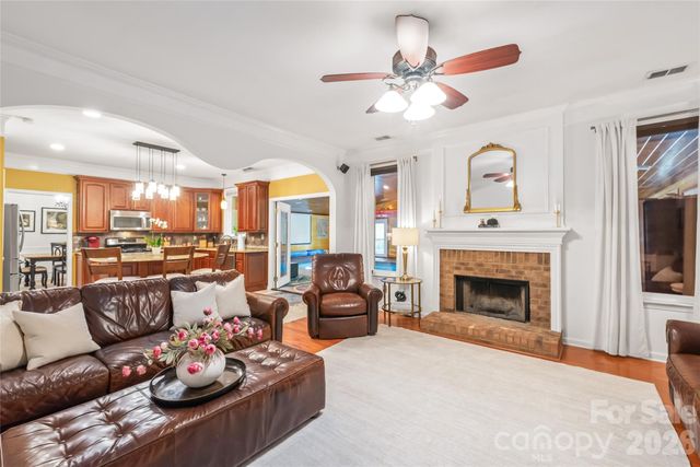 13934 Kings Carriage Lane, Charlotte, NC 28278