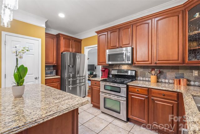 13934 Kings Carriage Lane, Charlotte, NC 28278