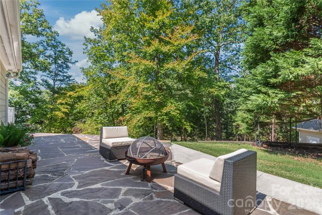13934 Kings Carriage Lane, Charlotte, NC 28278