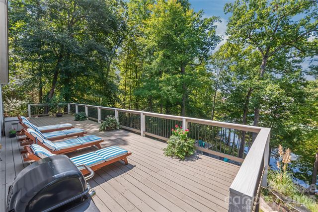 13934 Kings Carriage Lane, Charlotte, NC 28278