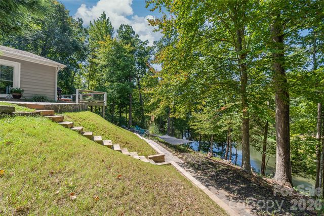 13934 Kings Carriage Lane, Charlotte, NC 28278