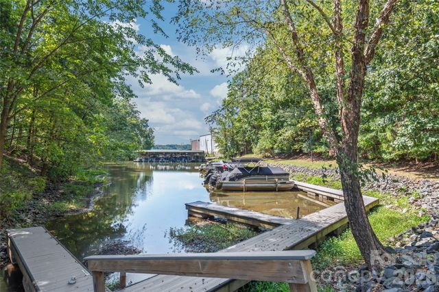 13934 Kings Carriage Lane, Charlotte, NC 28278