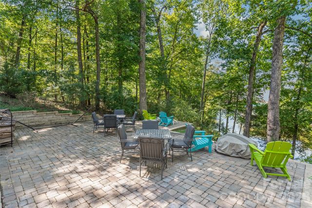 13934 Kings Carriage Lane, Charlotte, NC 28278