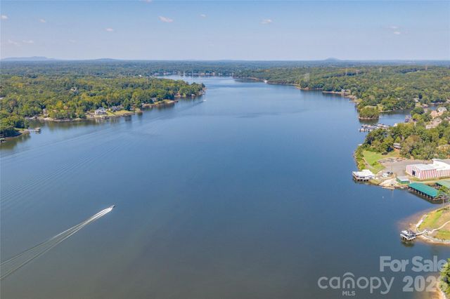 13934 Kings Carriage Lane, Charlotte, NC 28278