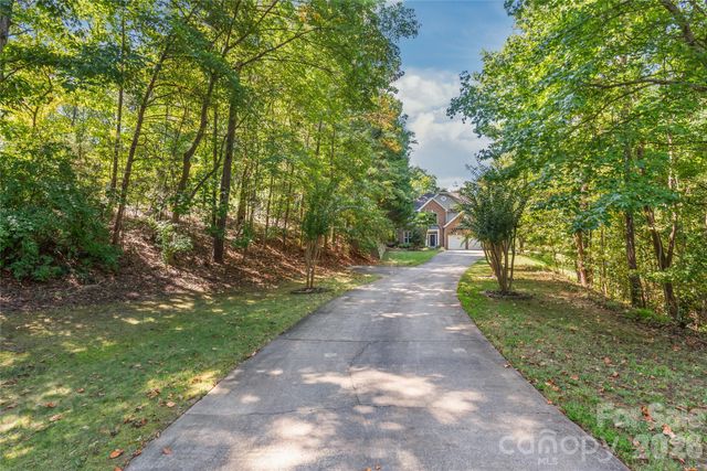 13934 Kings Carriage Lane, Charlotte, NC 28278