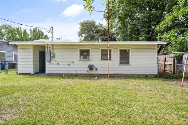 2909 W Collin Street, Corsicana, TX 75110
