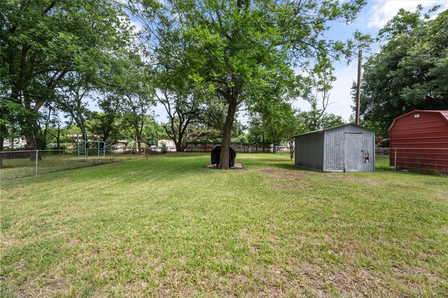 2909 W Collin Street, Corsicana, TX 75110