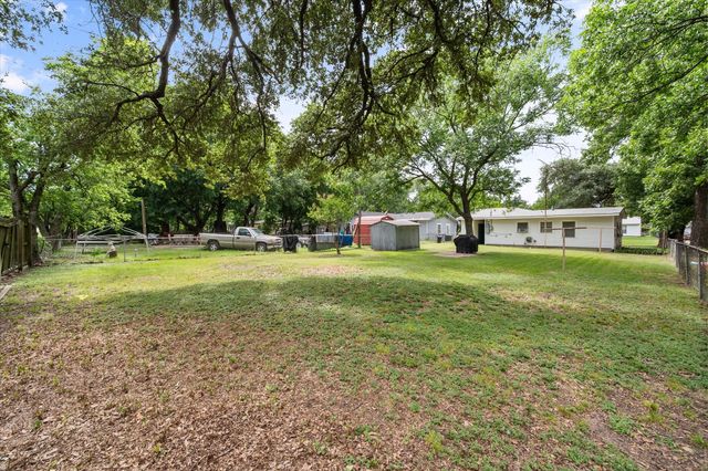 2909 W Collin Street, Corsicana, TX 75110