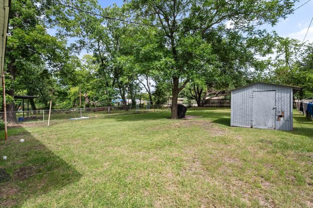 2909 W Collin Street, Corsicana, TX 75110