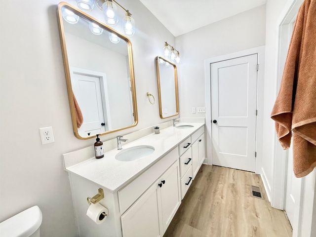 5036 S Saint Paul St, Wichita, KS 67217