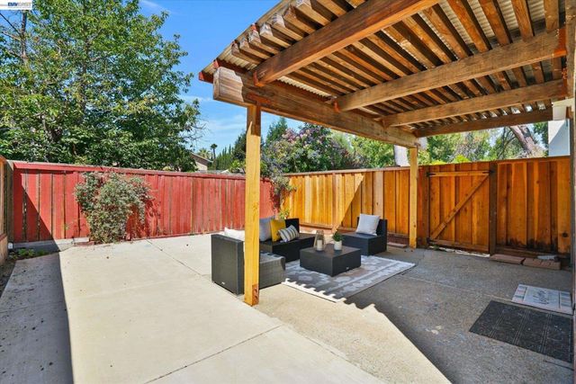 4374 Valley Ave D1, Pleasanton, CA 94566