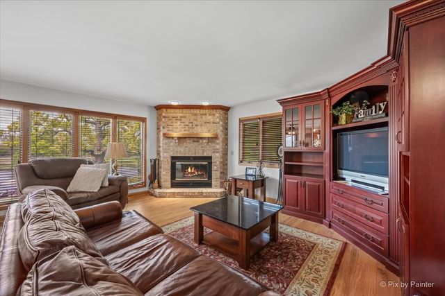 1317 PARK Place, Lake Holiday, IL 60548