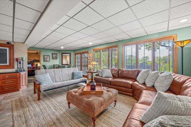1317 PARK Place, Lake Holiday, IL 60548