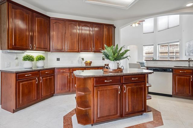 2209 Windy Ridge Court, Plano, TX 75025
