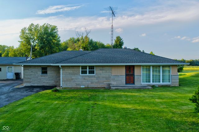 6742 E County Road 900 N, Seymour, IN 47274