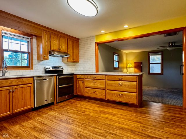 6742 E County Road 900 N, Seymour, IN 47274