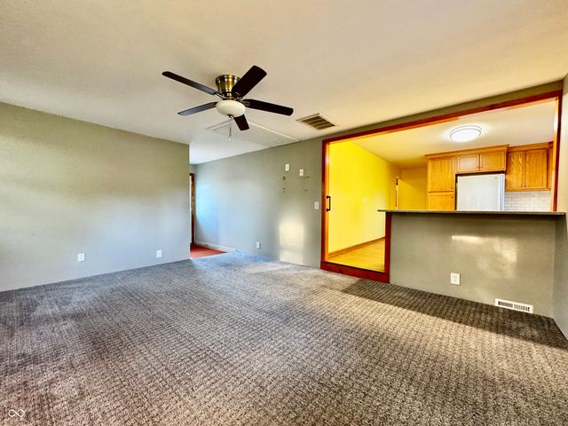6742 E County Road 900 N, Seymour, IN 47274