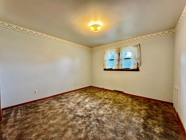 6742 E County Road 900 N, Seymour, IN 47274
