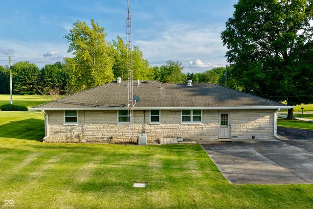 6742 E County Road 900 N, Seymour, IN 47274