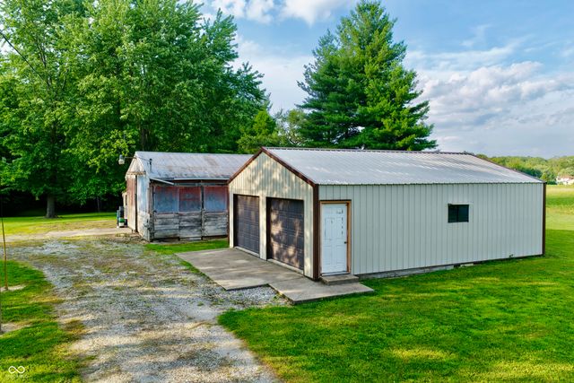 6742 E County Road 900 N, Seymour, IN 47274