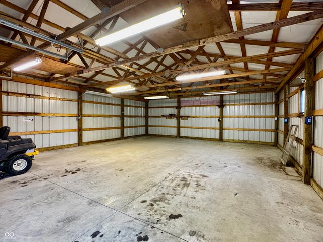 6742 E County Road 900 N, Seymour, IN 47274