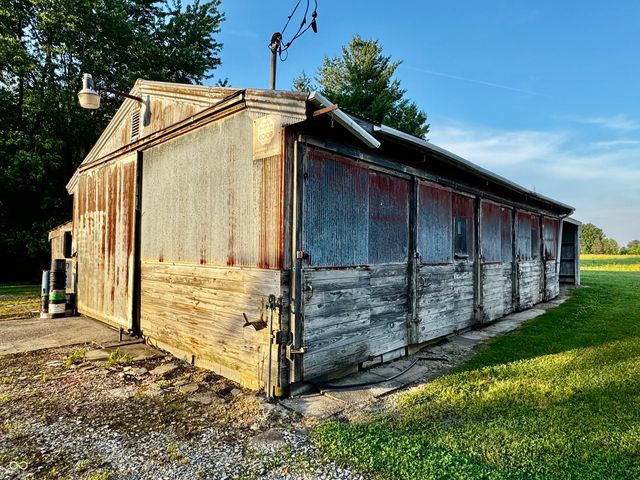 6742 E County Road 900 N, Seymour, IN 47274