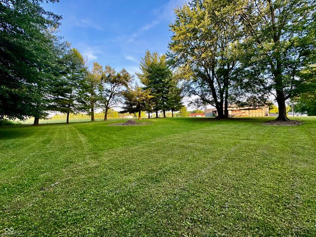 6742 E County Road 900 N, Seymour, IN 47274